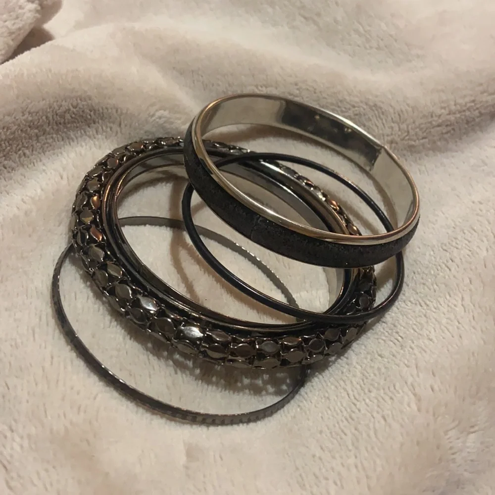 Bracelets sets - Picture 2 of 4